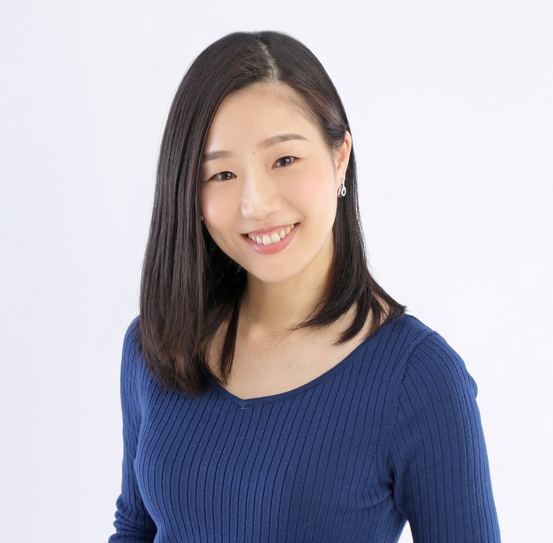 axInc contact: Asako Honda