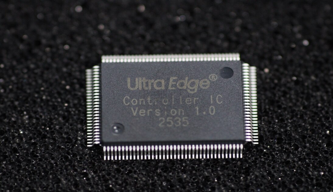 weeteq: First Test Chip at weeteq HQ